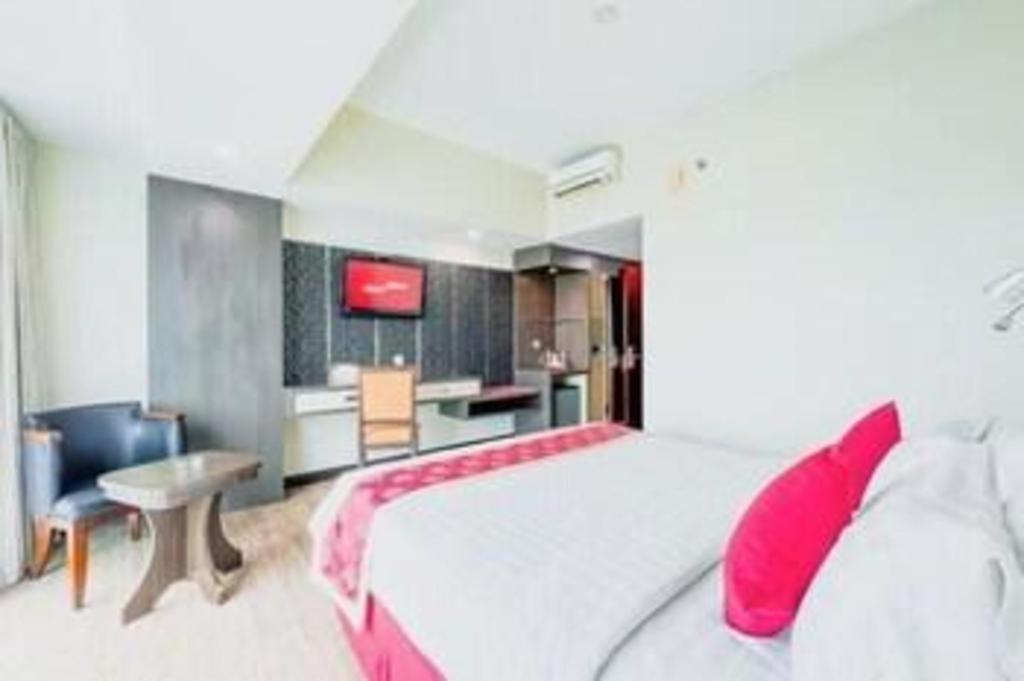 Hermes Palace Hotel Medan Extérieur photo