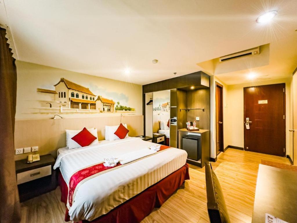 Hermes Palace Hotel Medan Extérieur photo