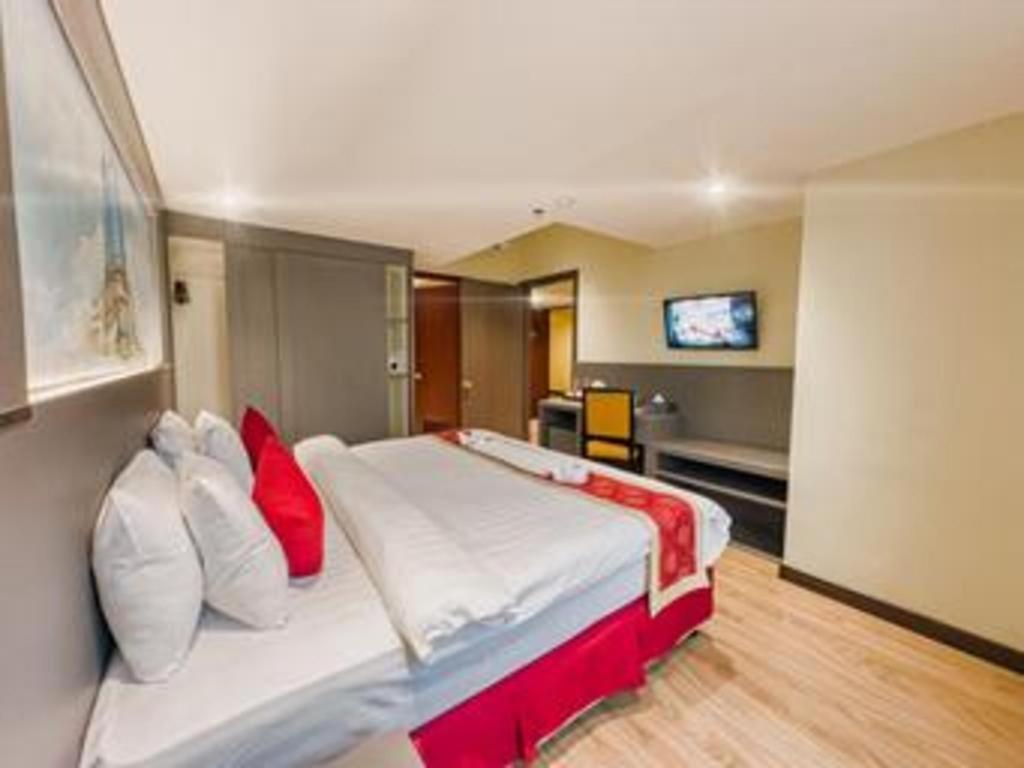 Hermes Palace Hotel Medan Extérieur photo