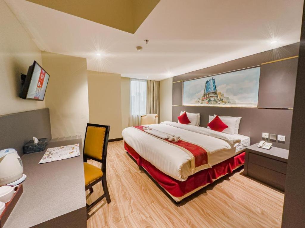 Hermes Palace Hotel Medan Extérieur photo