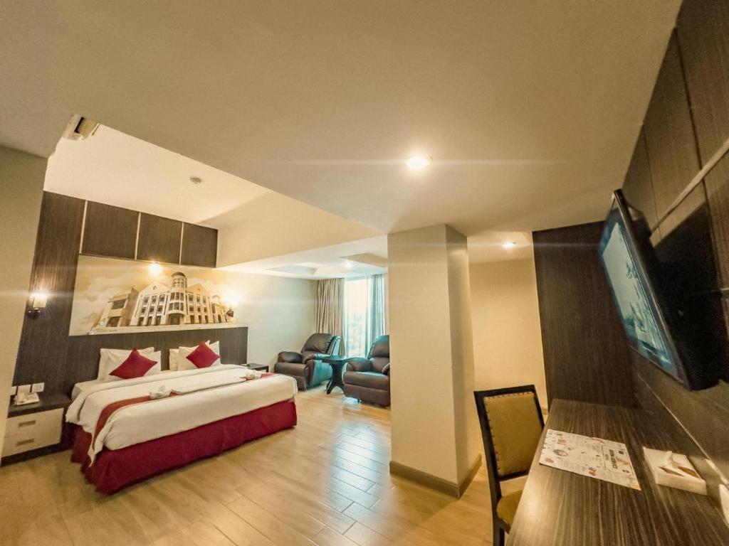 Hermes Palace Hotel Medan Extérieur photo